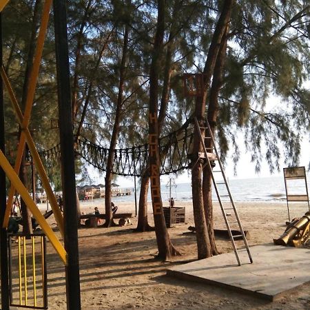 Zous Homestay Banting  Kültér fotó